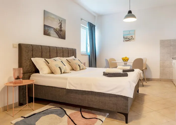 Sunset Escape Apartment *