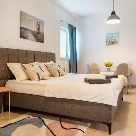 Sunset Escape Apartment *